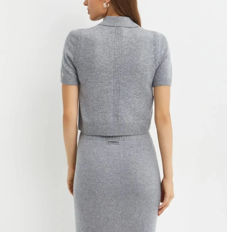 768_1024_damski-bezowy-sweter-z-aplikacja-pinko-1-kopia.jpg