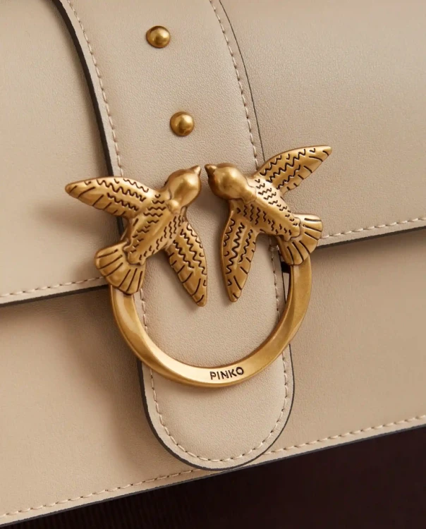 768_1024_damska-bezowa-torebka-classic-love-bag-one-simply-pinko-1.webp
