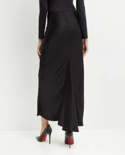 768_1024_damskie-czarne-spodnie-z-szeroka-nogawka-pinko-1.webp
