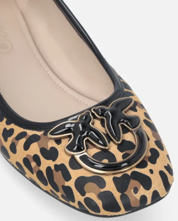 768_1024_cr_damskie-loafersy-w-pantere-nora-pinko-1.webp