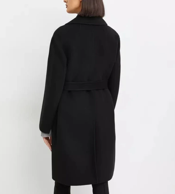 768_1024_damski-czarny-welniany-plaszcz-editor-pinko-1-kopia.jpg
